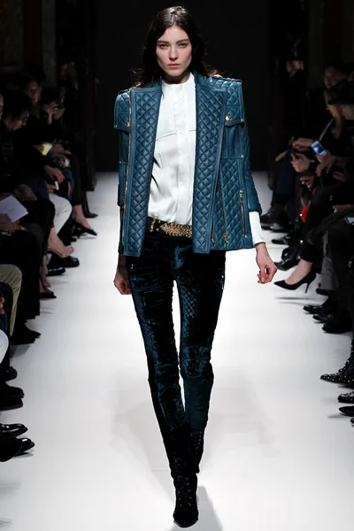 Look 26